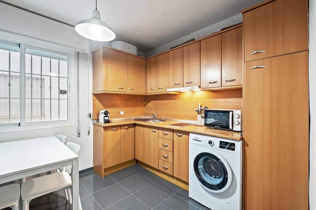 Piso En Atarazanas Appartement Málaga Buitenkant foto