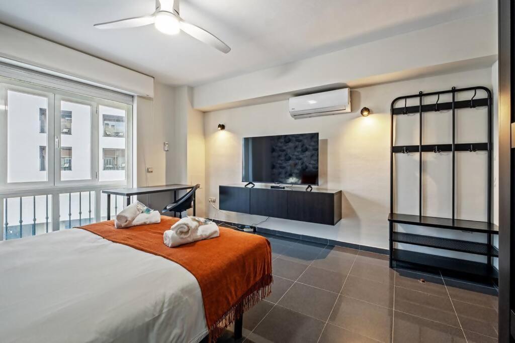 Piso En Atarazanas Appartement Málaga Buitenkant foto