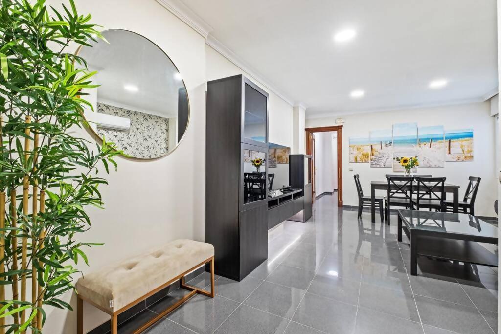 Piso En Atarazanas Appartement Málaga Buitenkant foto